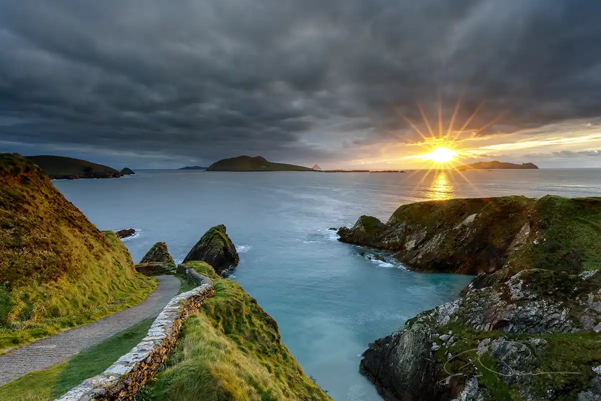 Path-to-Dunquin-Pier-and-the-Blasket-Islamds-Dunquin-Kerry-Ireland The- Path-to-Dunquin-Pier-and-the-Blasket-Islands-Dunquin-Kerry-Ireland